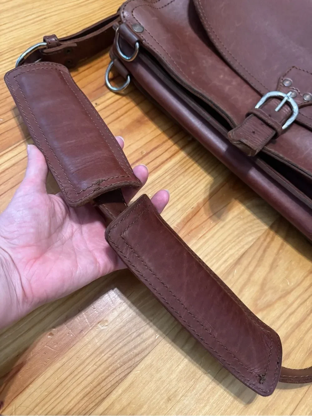 Saddleback Leather Briefcase Chestnut Brown Shoulder Strap Buckle